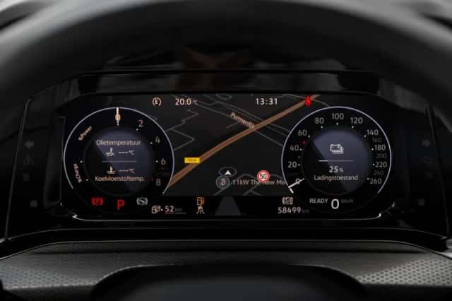 Volkswagen Golf (2023) thumbnail 9
