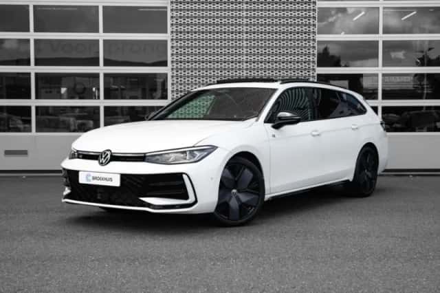 Volkswagen Passat (2025) thumbnail 1