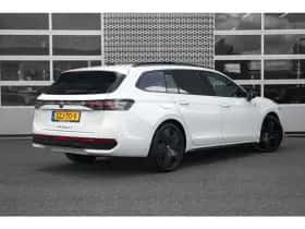 Volkswagen Passat (2025) thumbnail 2