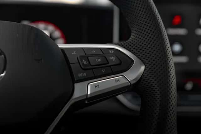 Volkswagen Passat (2025) thumbnail 17