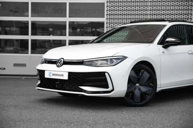 Volkswagen Passat (2025) thumbnail 5