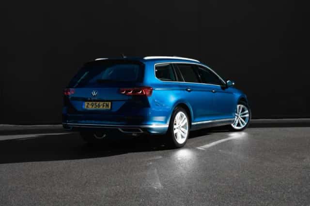 Volkswagen Passat (2020) thumbnail 2