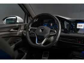 Volkswagen Golf (2022) thumbnail 12