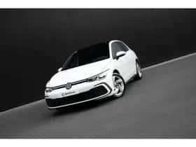 Volkswagen Golf (2022) thumbnail 4