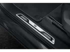 Volkswagen Touareg thumbnail 18