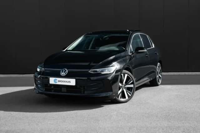 Volkswagen Golf (2025) thumbnail 1