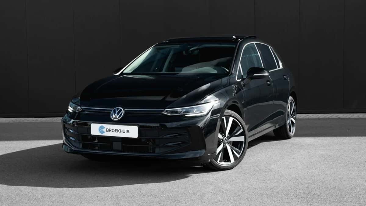 Volkswagen Golf (2025) — foto 1