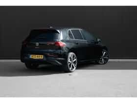 Volkswagen Golf (2025) thumbnail 2