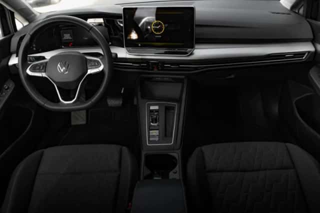 Volkswagen Golf (2025) thumbnail 11