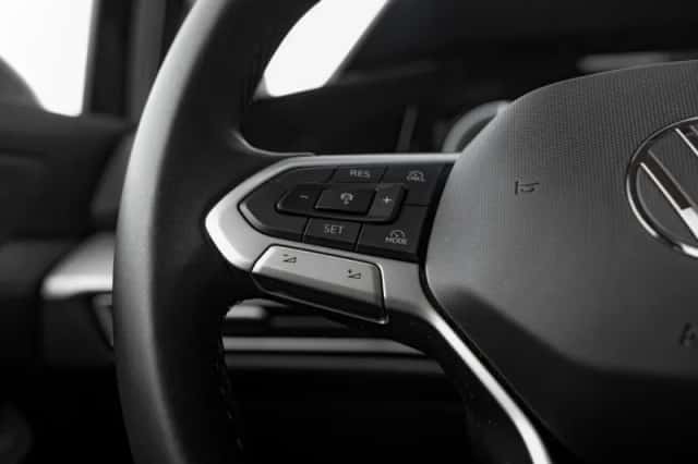 Volkswagen Golf (2025) thumbnail 14