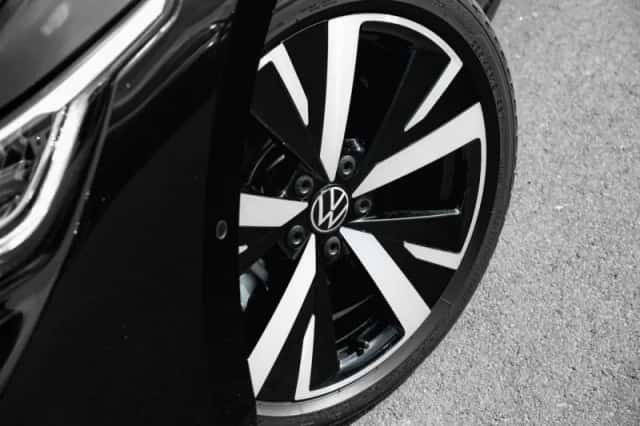 Volkswagen Golf (2025) thumbnail 5