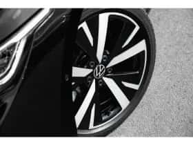 Volkswagen Golf (2025) thumbnail 5