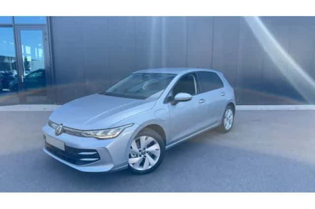 Volkswagen Golf (2026) thumbnail 1