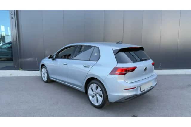 Volkswagen Golf (2026) thumbnail 2