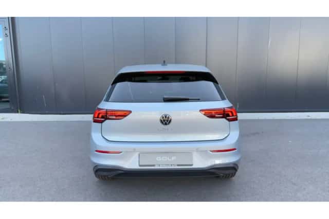 Volkswagen Golf (2026) thumbnail 4
