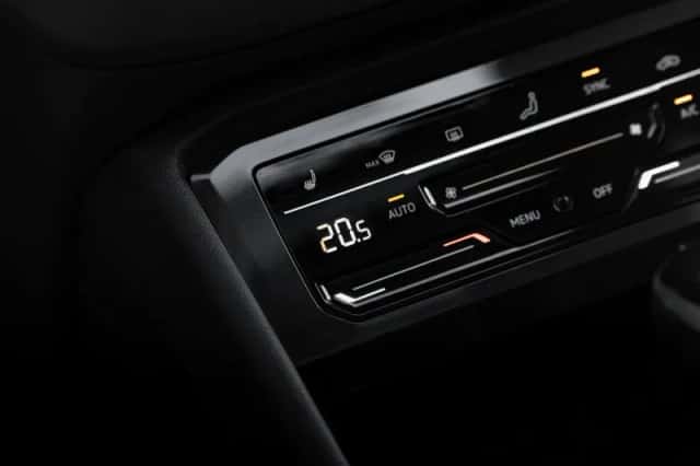 Volkswagen Tiguan (2022) thumbnail 21