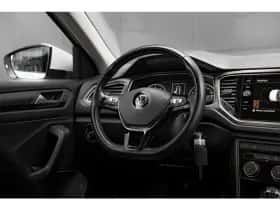 Volkswagen T-Roc (2019) thumbnail 12