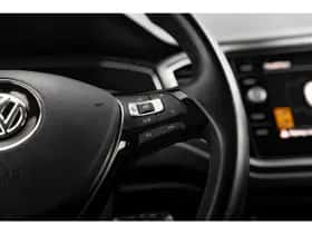 Volkswagen T-Roc (2019) thumbnail 16