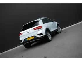 Volkswagen T-Roc (2019) thumbnail 8
