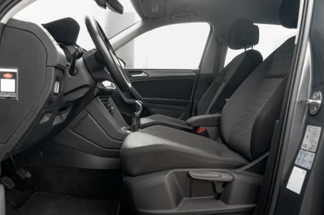 Volkswagen Tiguan (2021) thumbnail 13