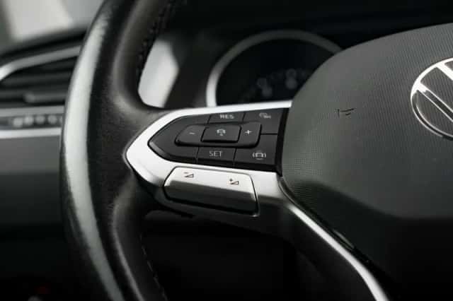 Volkswagen Tiguan (2021) thumbnail 15