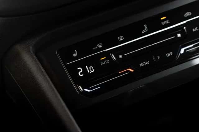 Volkswagen Tiguan (2021) thumbnail 17