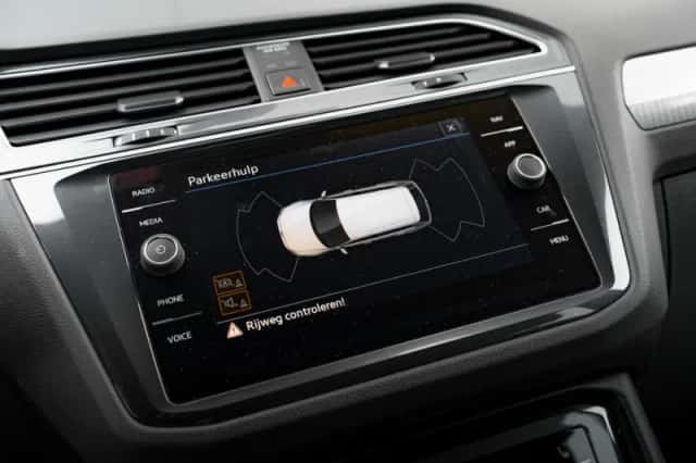 Volkswagen Tiguan (2021) thumbnail 19