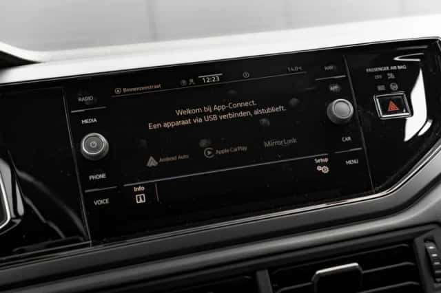 Volkswagen Polo (2022) thumbnail 25