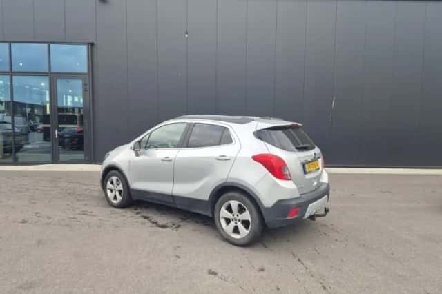Opel Mokka (2016) thumbnail 2