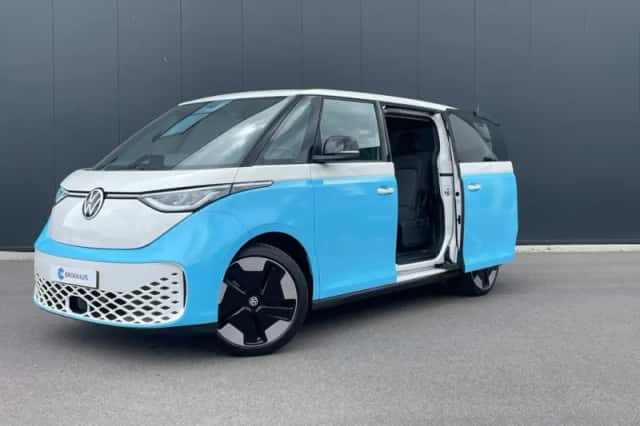 Volkswagen ID. Buzz (2022) thumbnail 2