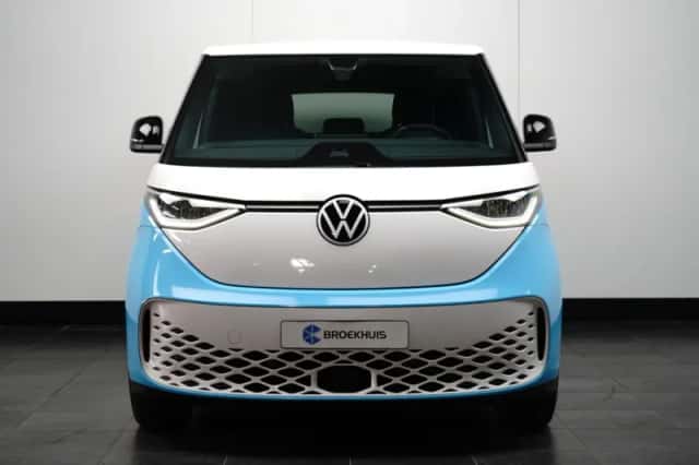 Volkswagen ID. Buzz (2022) thumbnail 2