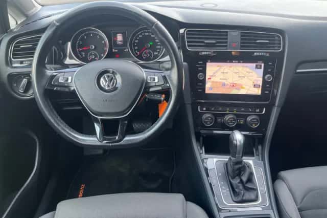 Volkswagen Golf (2019) thumbnail 6