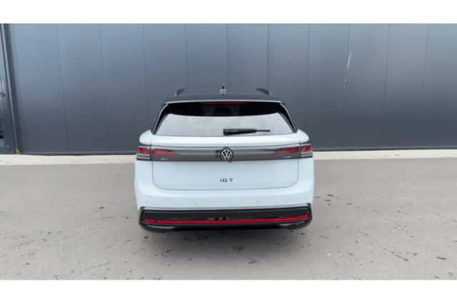 Volkswagen ID.7 (2026) thumbnail 3