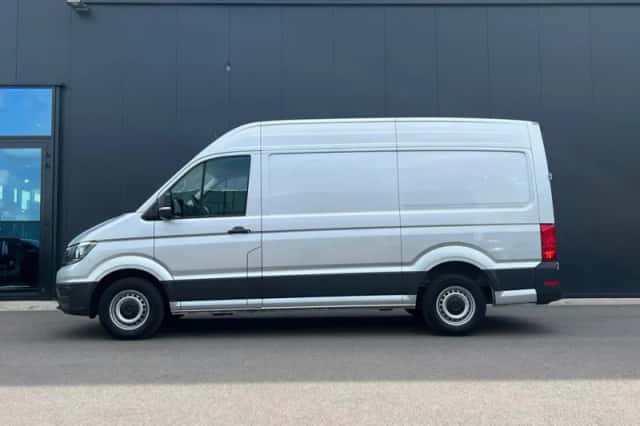 Volkswagen Crafter (2020) thumbnail 2