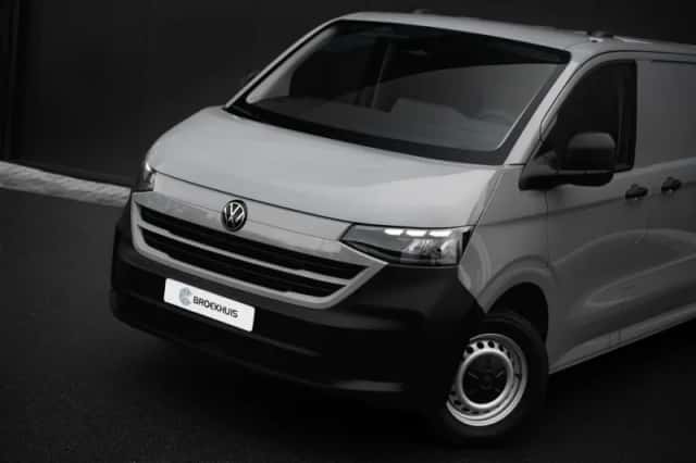 Volkswagen E-Transporter (2025) thumbnail 4