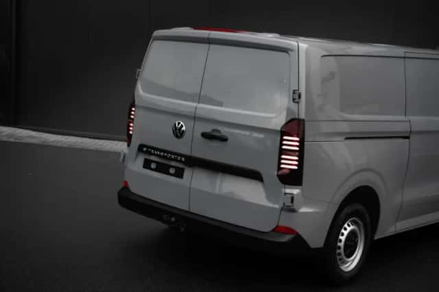 Volkswagen E-Transporter (2025) thumbnail 7