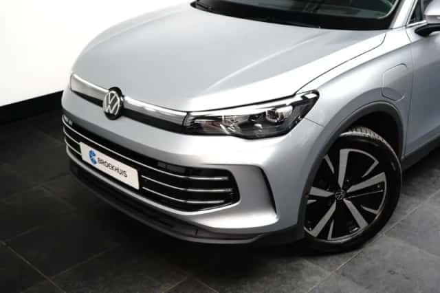 Volkswagen Tiguan (2025) thumbnail 18