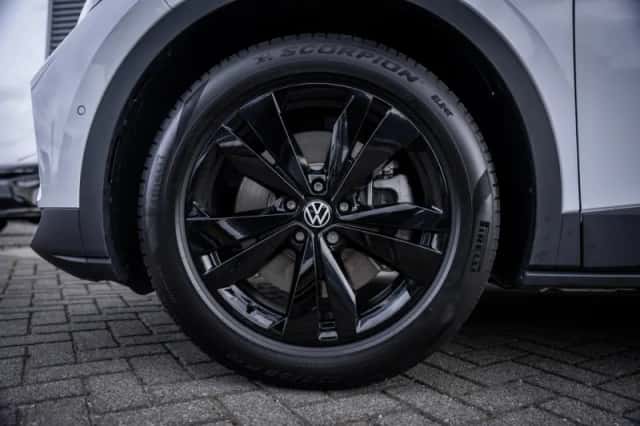 Volkswagen ID.4 (2026) thumbnail 2