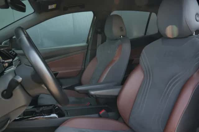 Volkswagen ID.4 (2020) thumbnail 5