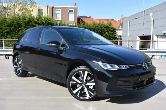 Volkswagen Golf (2026) thumbnail 2