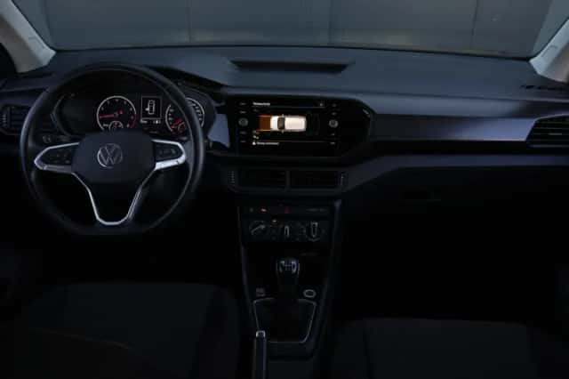 Volkswagen T-Cross (2023) thumbnail 4