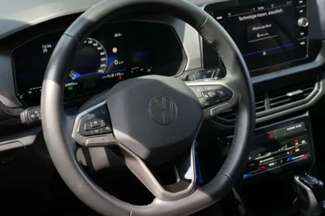 Volkswagen T-Cross (2024) thumbnail 5