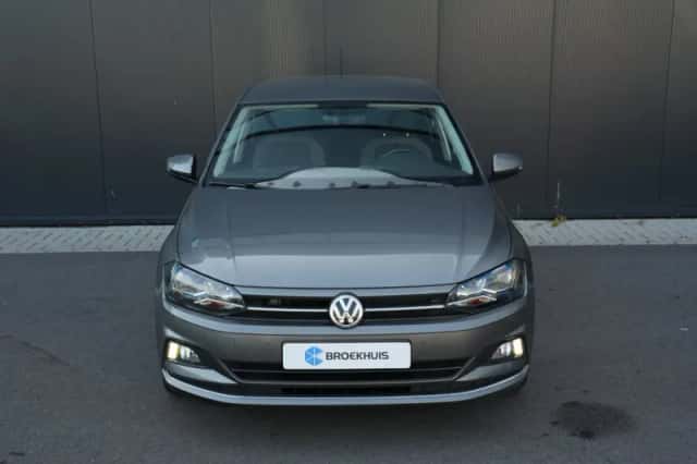 Volkswagen Polo (2018) thumbnail 2