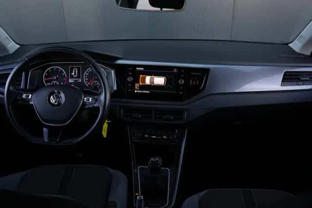 Volkswagen Polo (2018) thumbnail 4