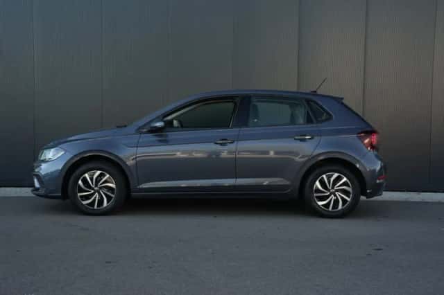 Volkswagen Polo (2023) thumbnail 3