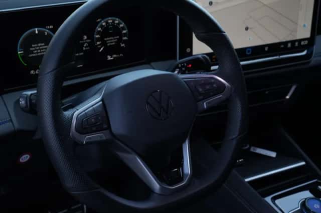 Volkswagen Tiguan (2025) thumbnail 6