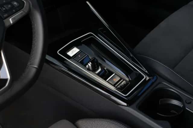 Volkswagen Golf (2025) thumbnail 6