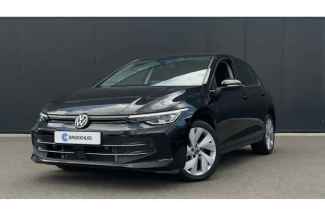 Volkswagen Golf (2025) thumbnail 1