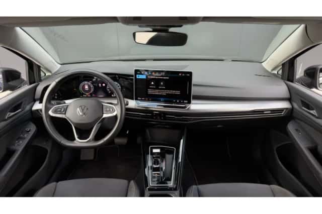 Volkswagen Golf (2025) thumbnail 5