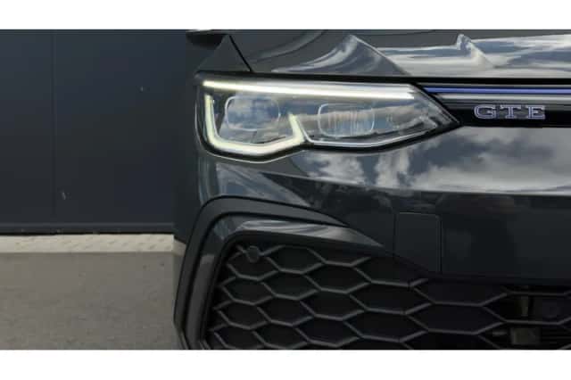 Volkswagen Golf (2022) thumbnail 3